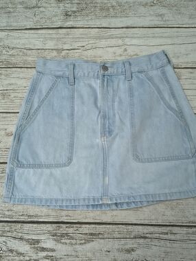 Denim Forum Light Wash The 90s Utility Mini Denim Skirt Size 27